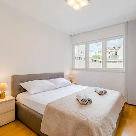 West Coast Ave Appartement